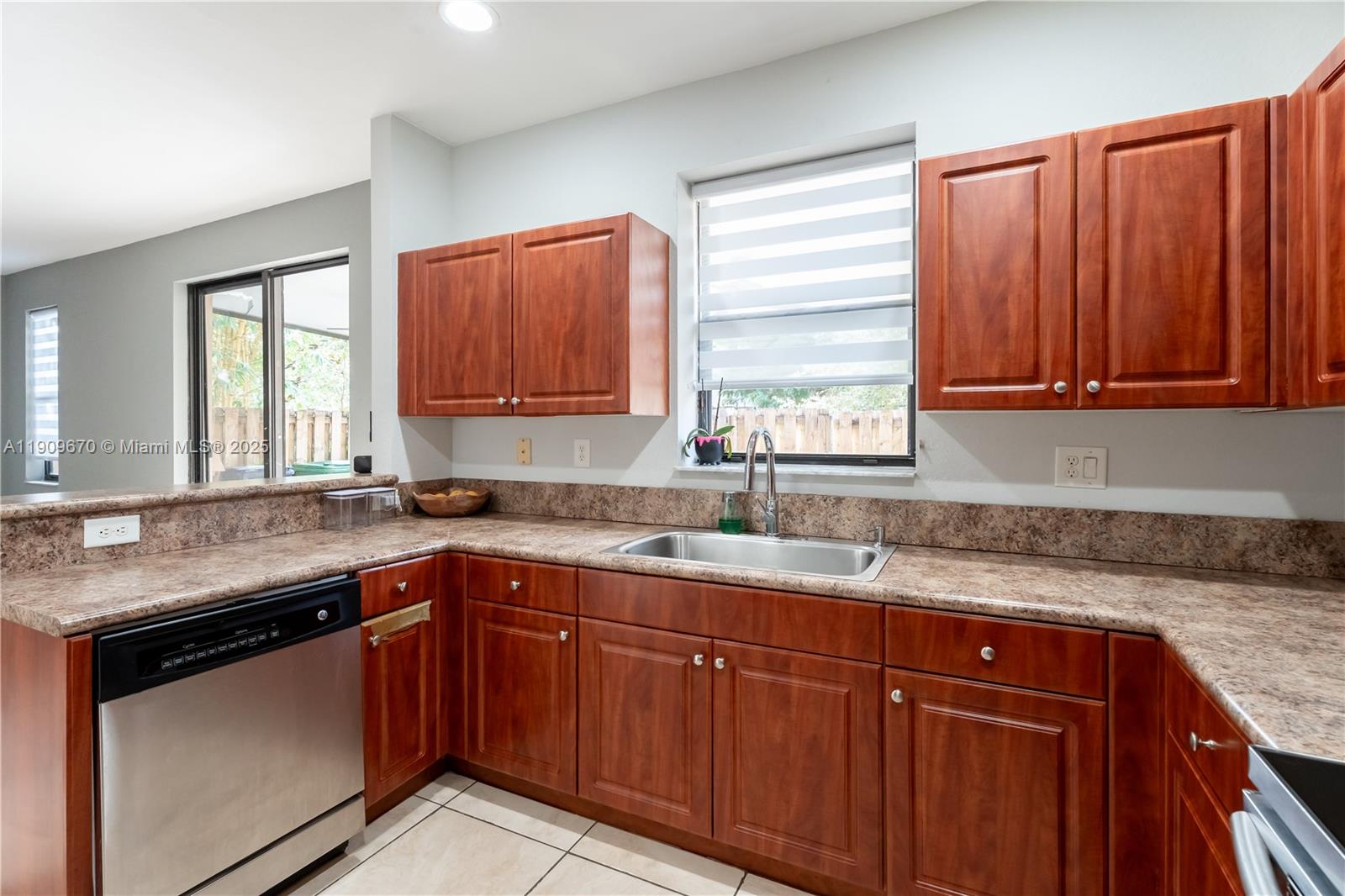 SILVER PALM EAST SEC TWO - Residential