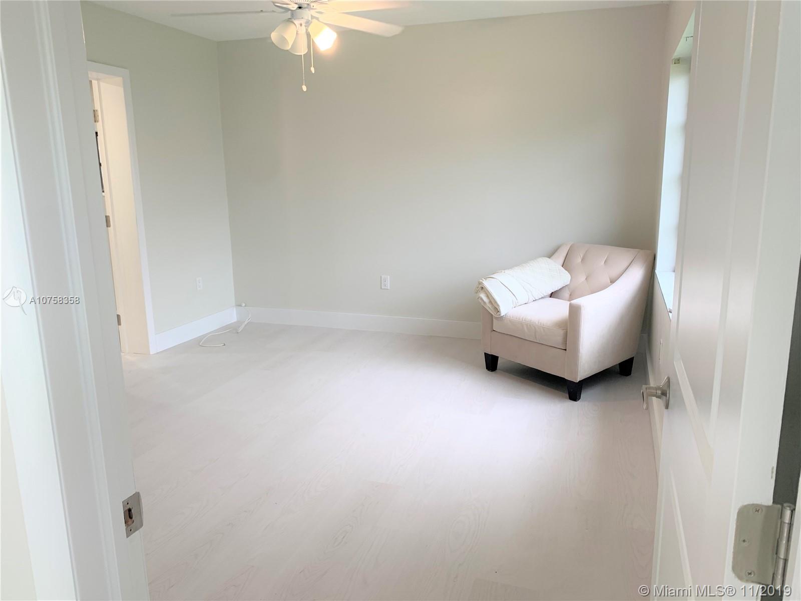 LEE MANOR - Residential