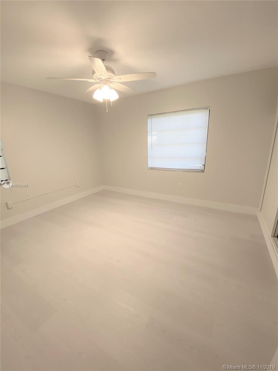 LEE MANOR - Residential