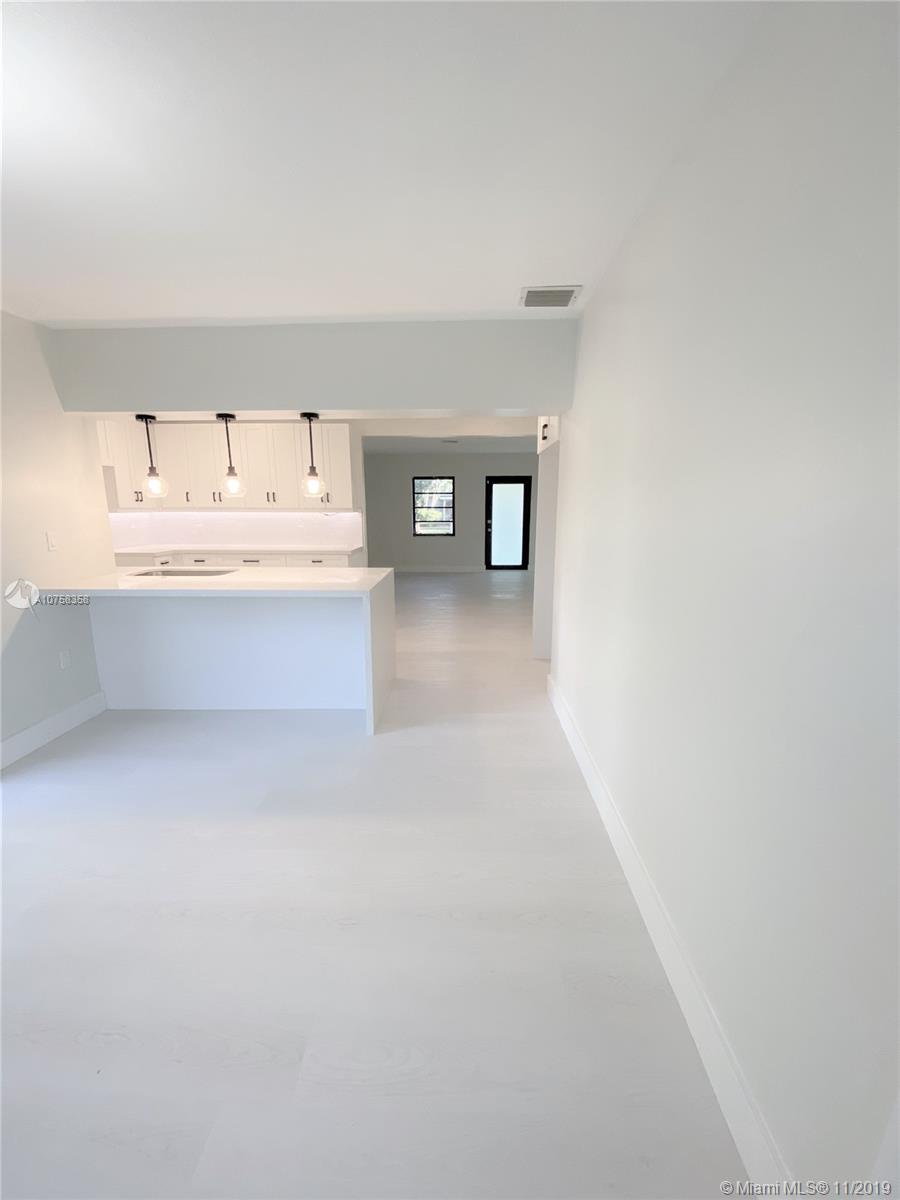 LEE MANOR - Residential