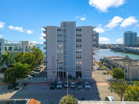 2016 Bay Dr 203 Miami Beach FL 33141