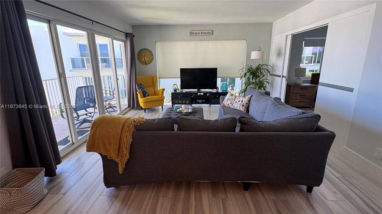 SHORELAND CO-OP - Residential