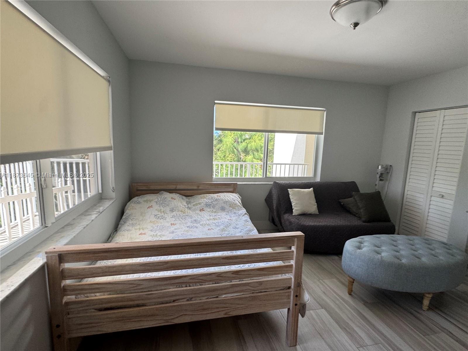 SHORELAND CO-OP - Residential