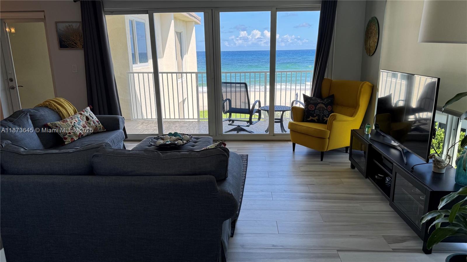 1203 Hillsboro Mile P2