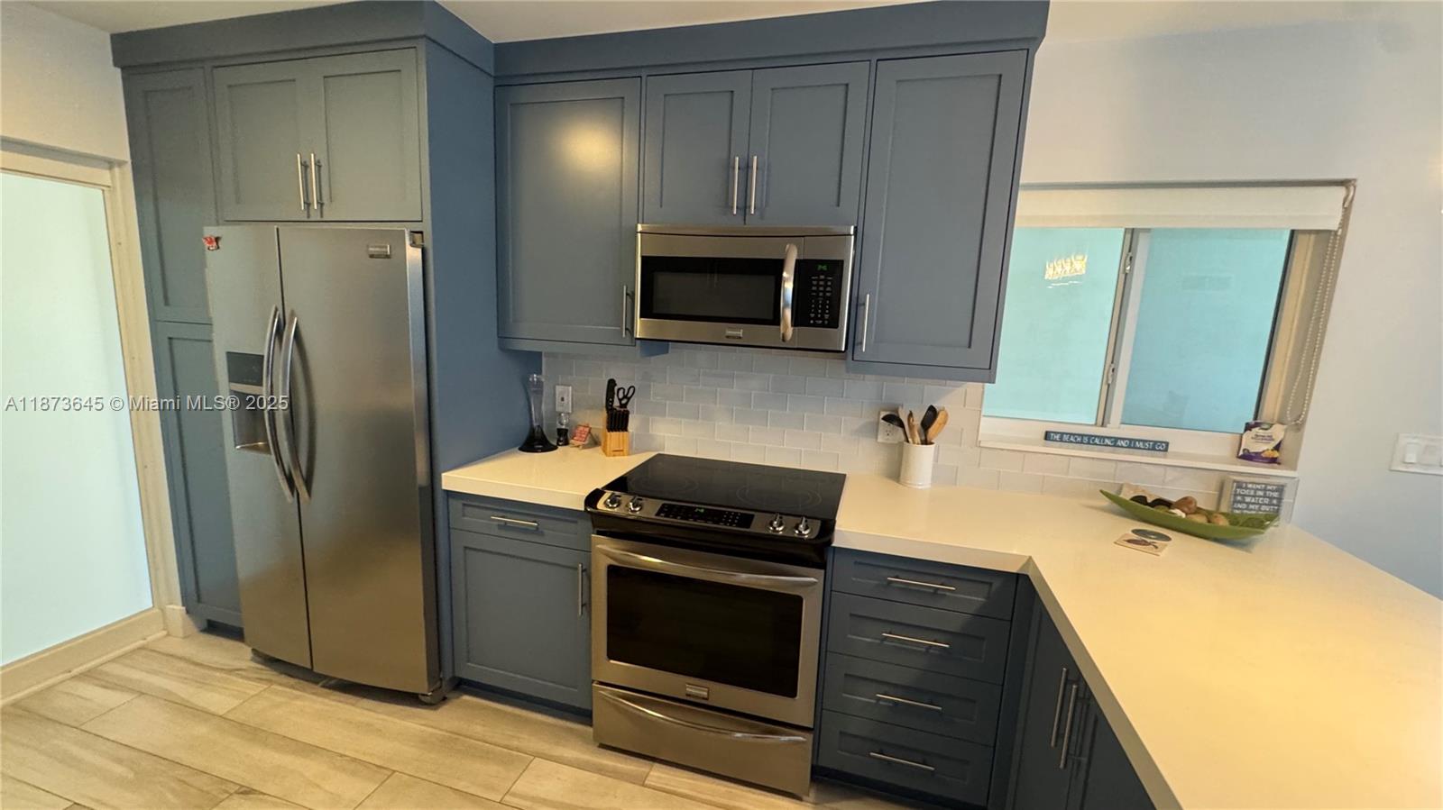 1203 Hillsboro Mile P2