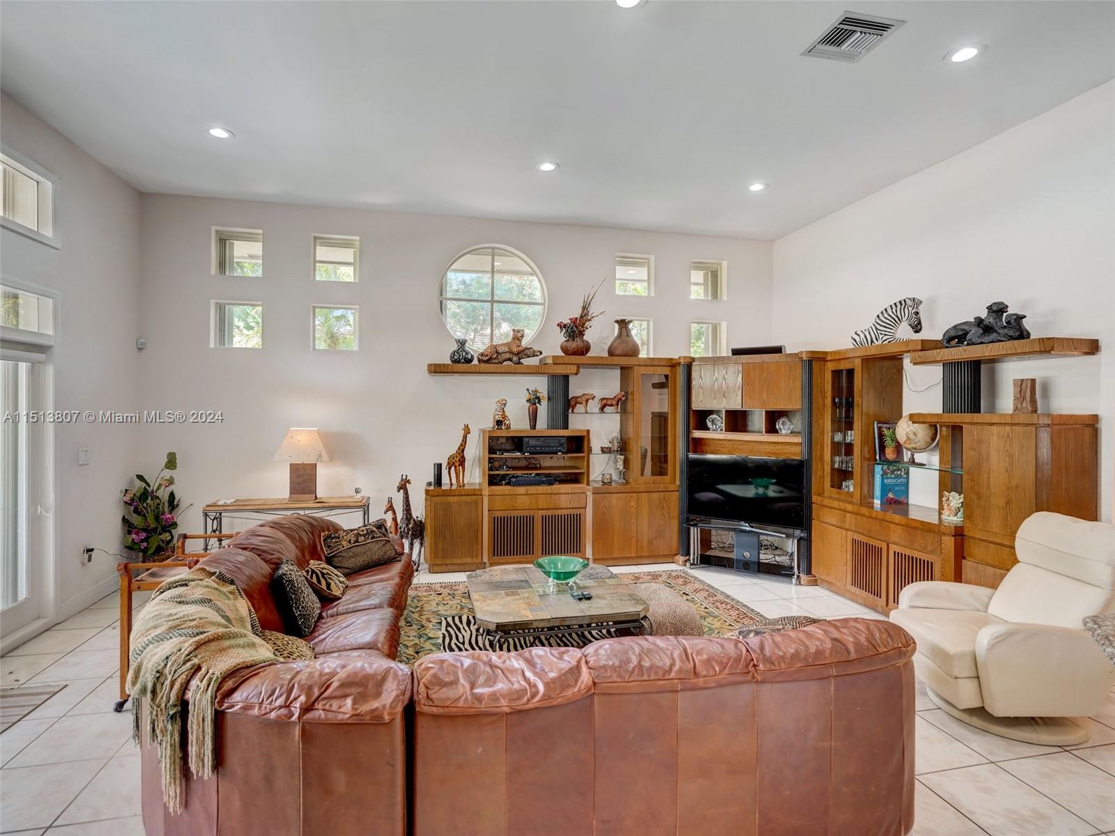 YORK HAUS ESTATES - Residential