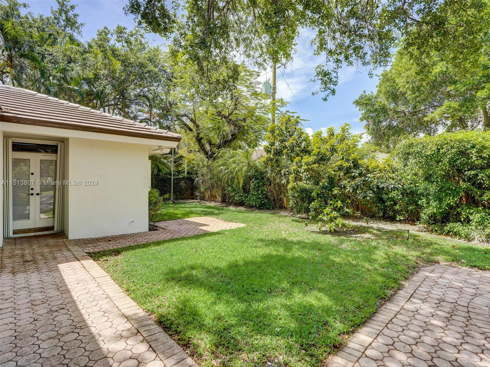 YORK HAUS ESTATES - Residential