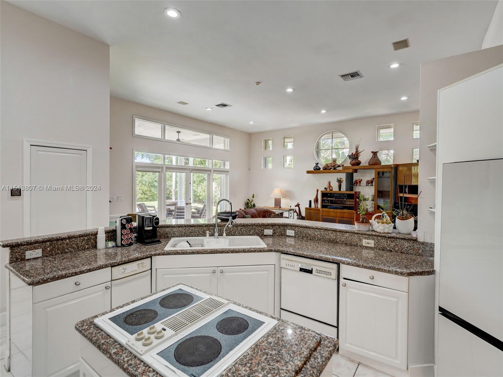 YORK HAUS ESTATES - Residential