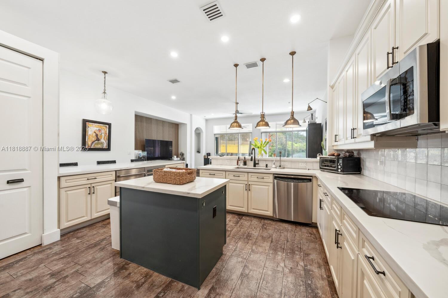 HIBBS GROVE PLANTATION - Residential