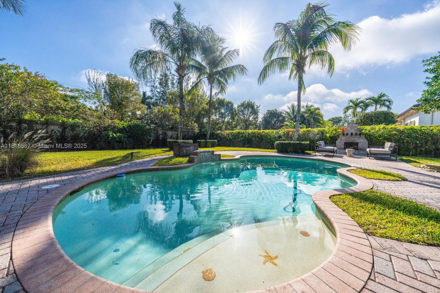 4864 Tropicana Ave, Cooper City, FL, 33330/$1,389,000 4 4864 Tropicana Ave