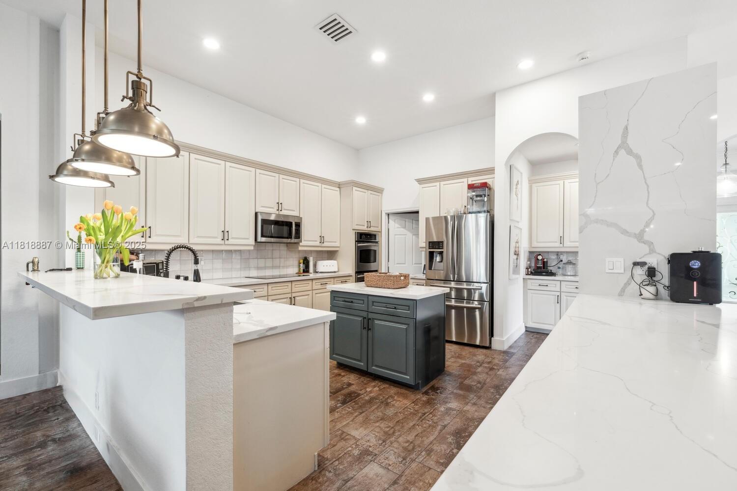 HIBBS GROVE PLANTATION - Residential