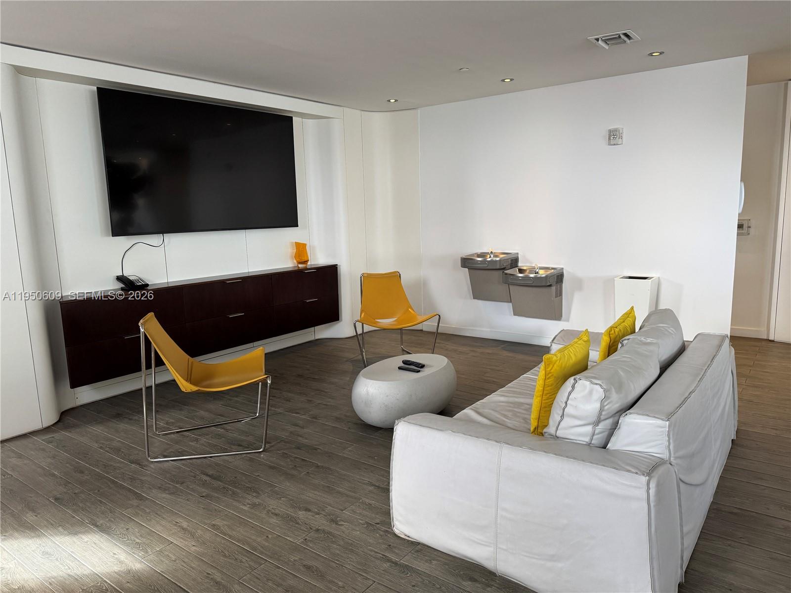 BEACHWALK CONDOMINIUM - Residential