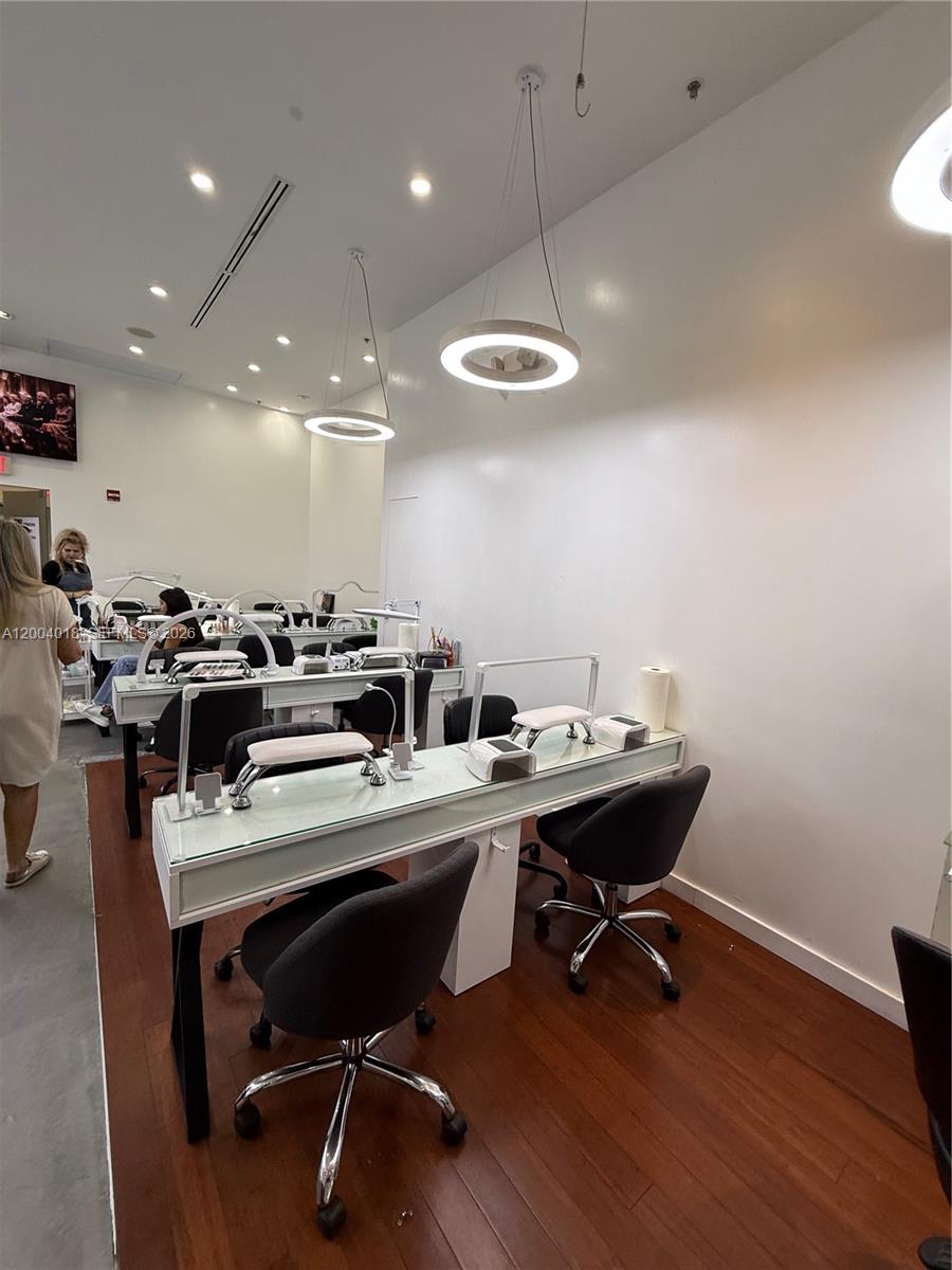 Beauty Salon & Spa in Brickell