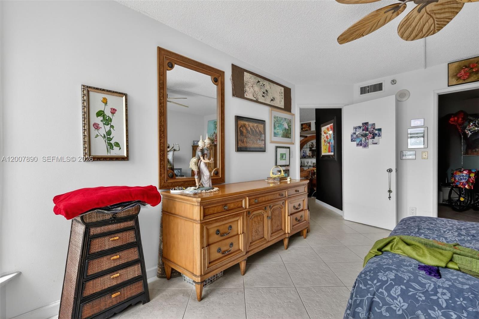 MYSTIC POINTE CONDO NO TW - Residential