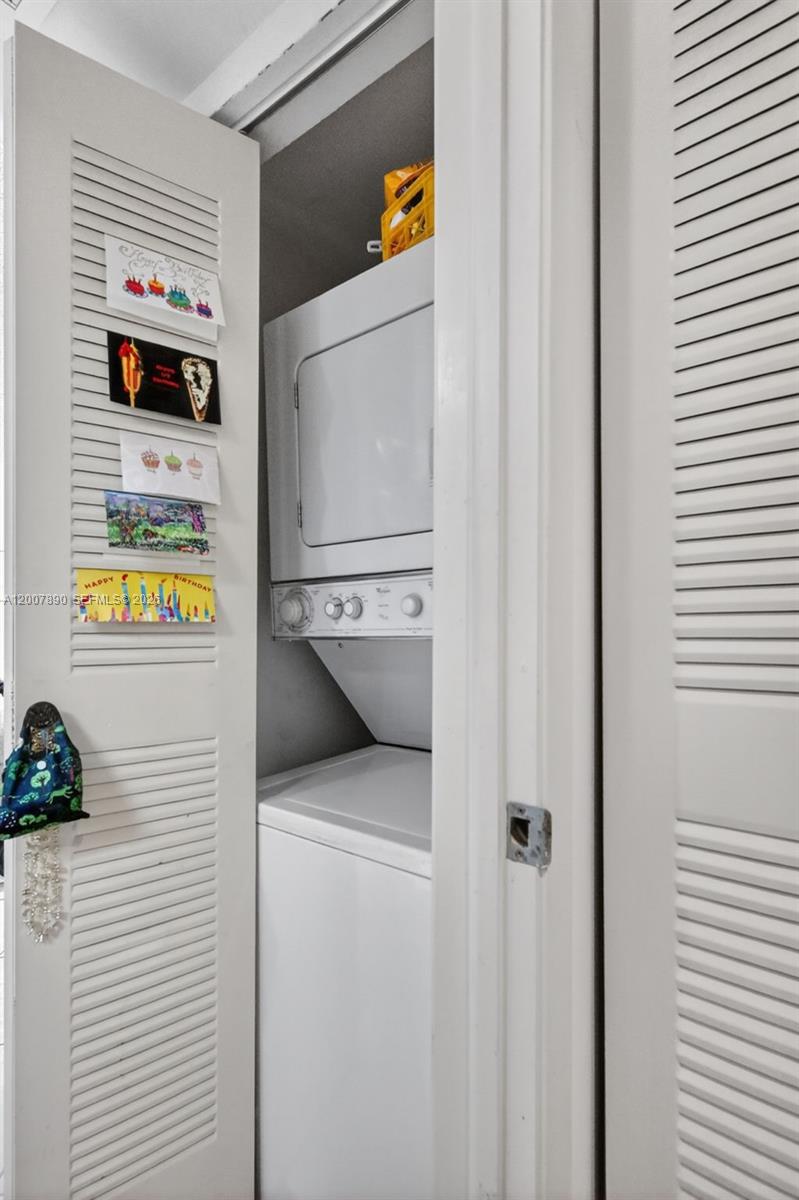 MYSTIC POINTE CONDO NO TW - Residential