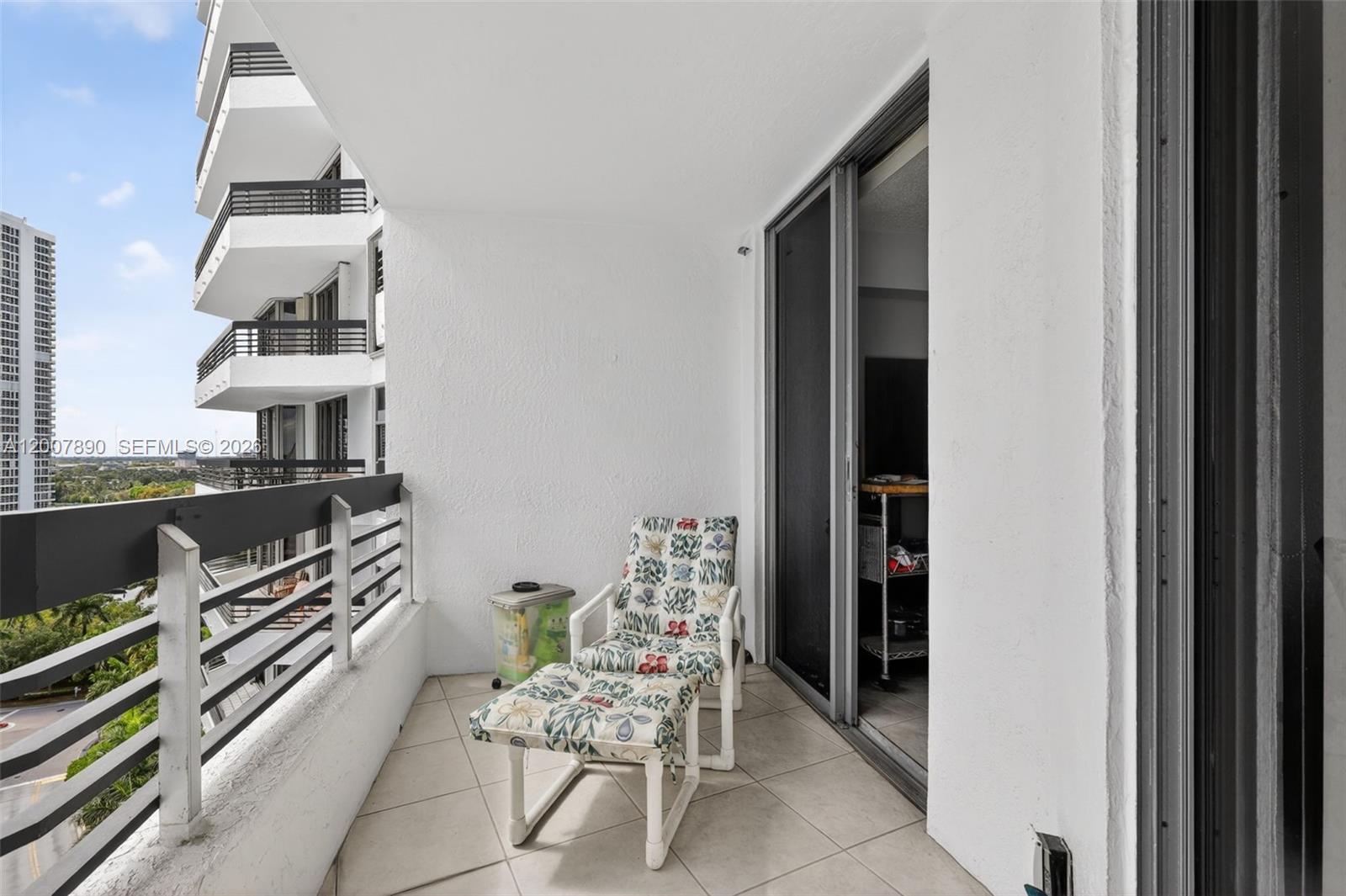 MYSTIC POINTE CONDO NO TW - Residential