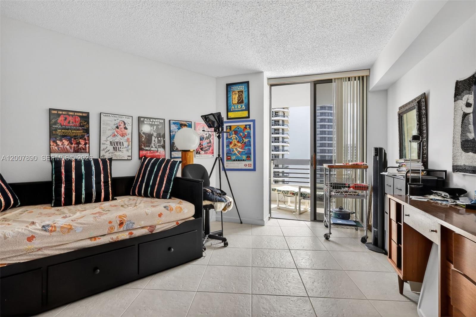 MYSTIC POINTE CONDO NO TW - Residential