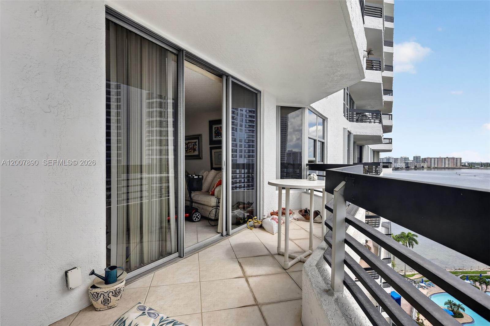 MYSTIC POINTE CONDO NO TW - Residential
