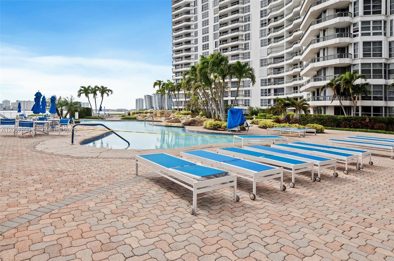 MYSTIC POINTE CONDO NO TW - Residential