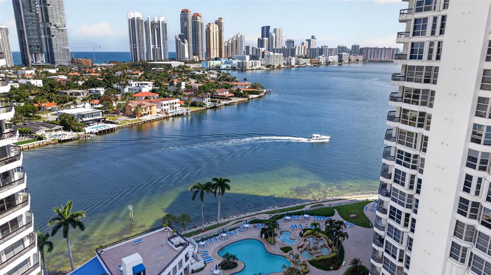 MYSTIC POINTE CONDO NO TW - Residential