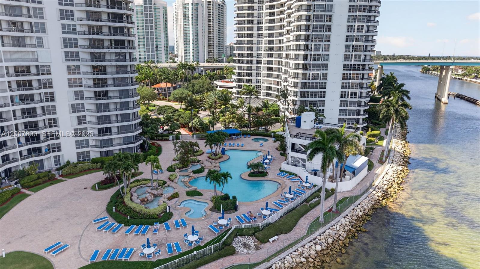 MYSTIC POINTE CONDO NO TW - Residential