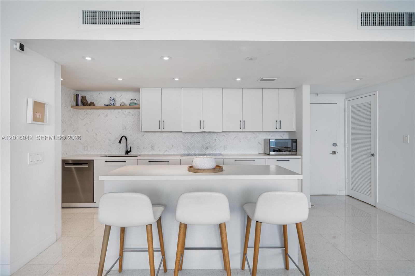 20 Island Ave 1401