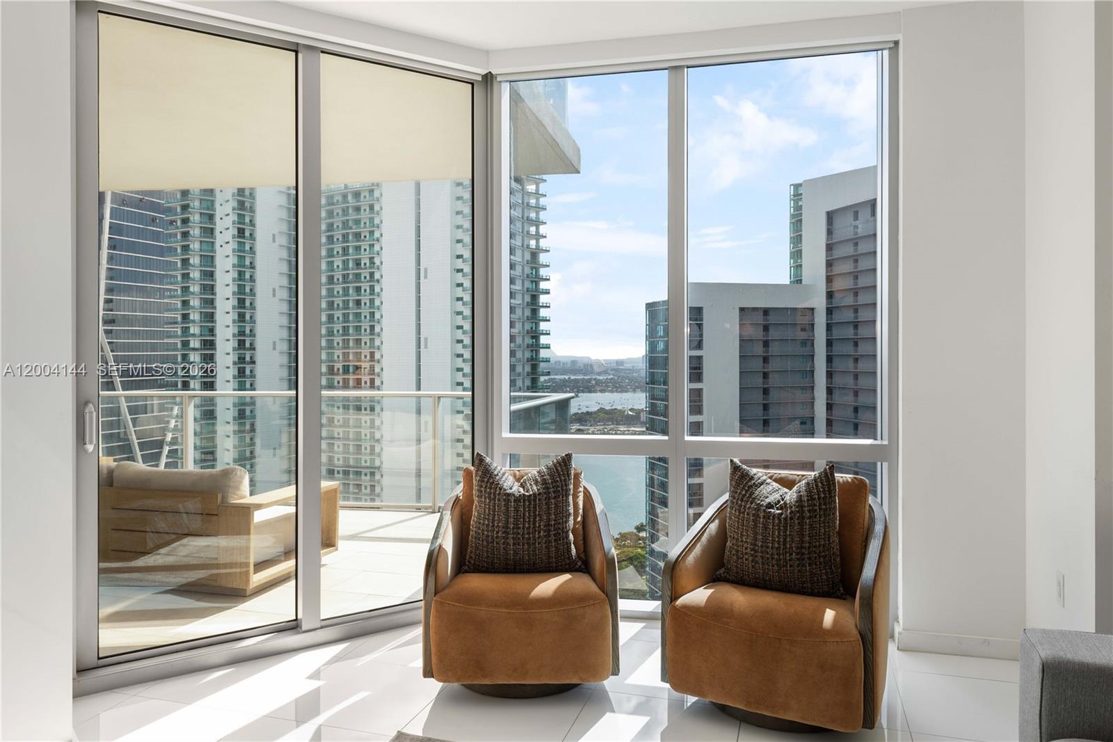PARAMOUNT MIAMI WORLD - Residential