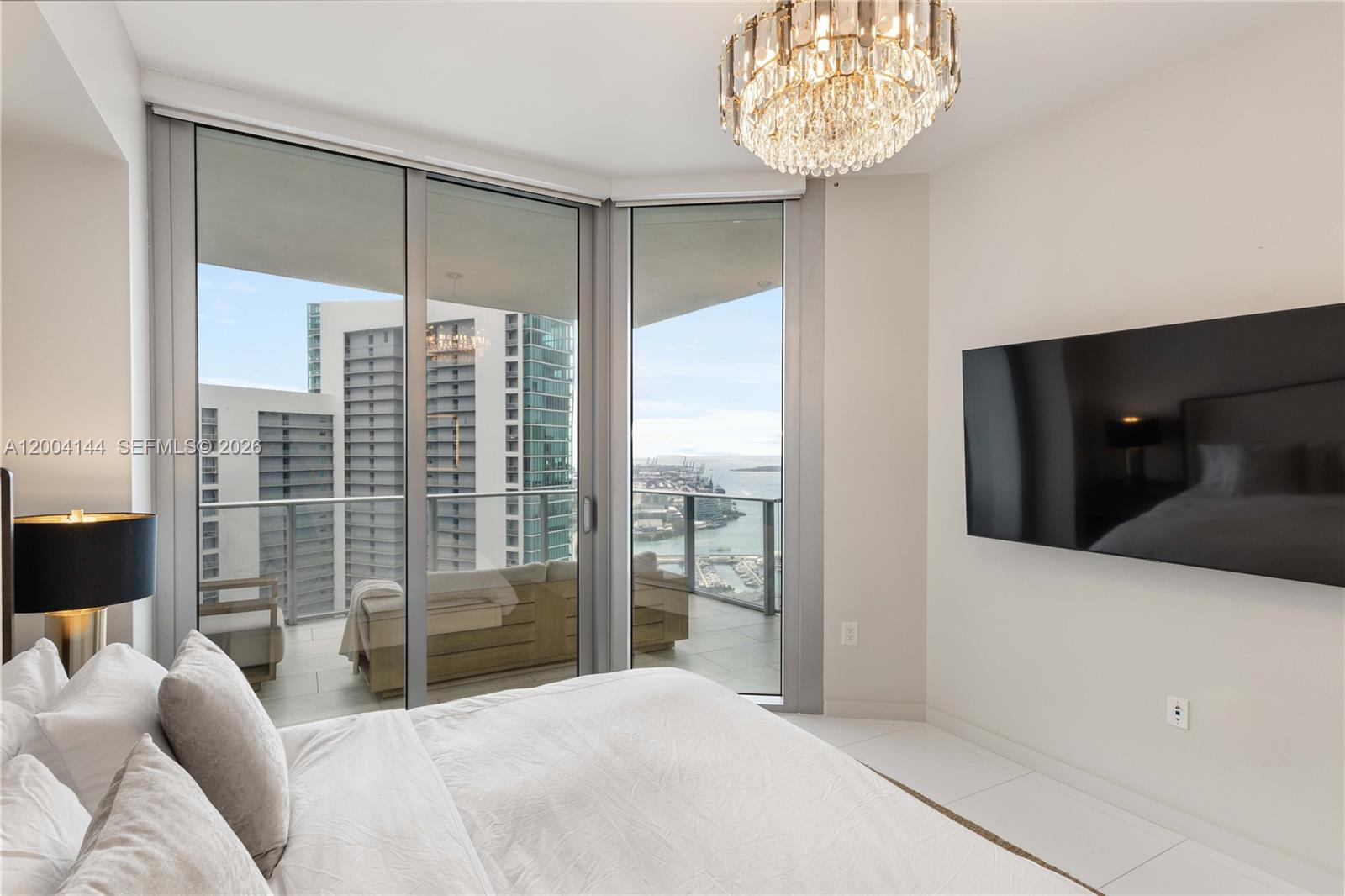 PARAMOUNT MIAMI WORLD - Residential