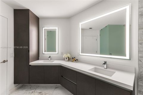 Tiny photo for 851 NE 1st Ave #4405, Miami, FL 33132 (MLS # A12004144)