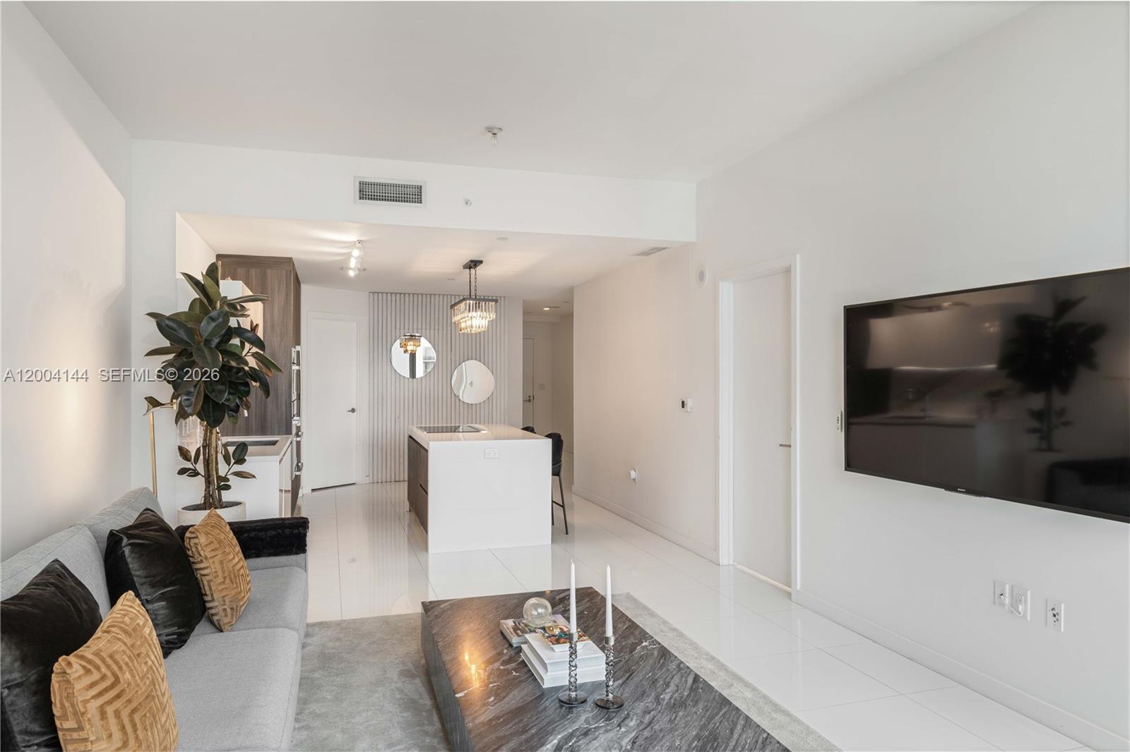 PARAMOUNT MIAMI WORLD - Residential