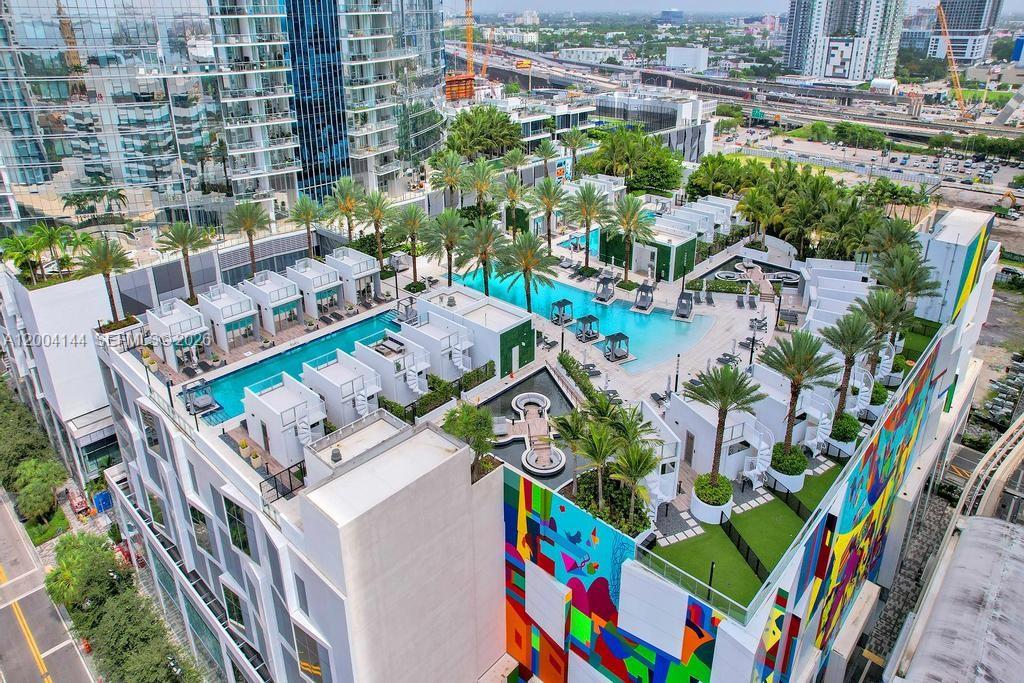 PARAMOUNT MIAMI WORLD - Residential