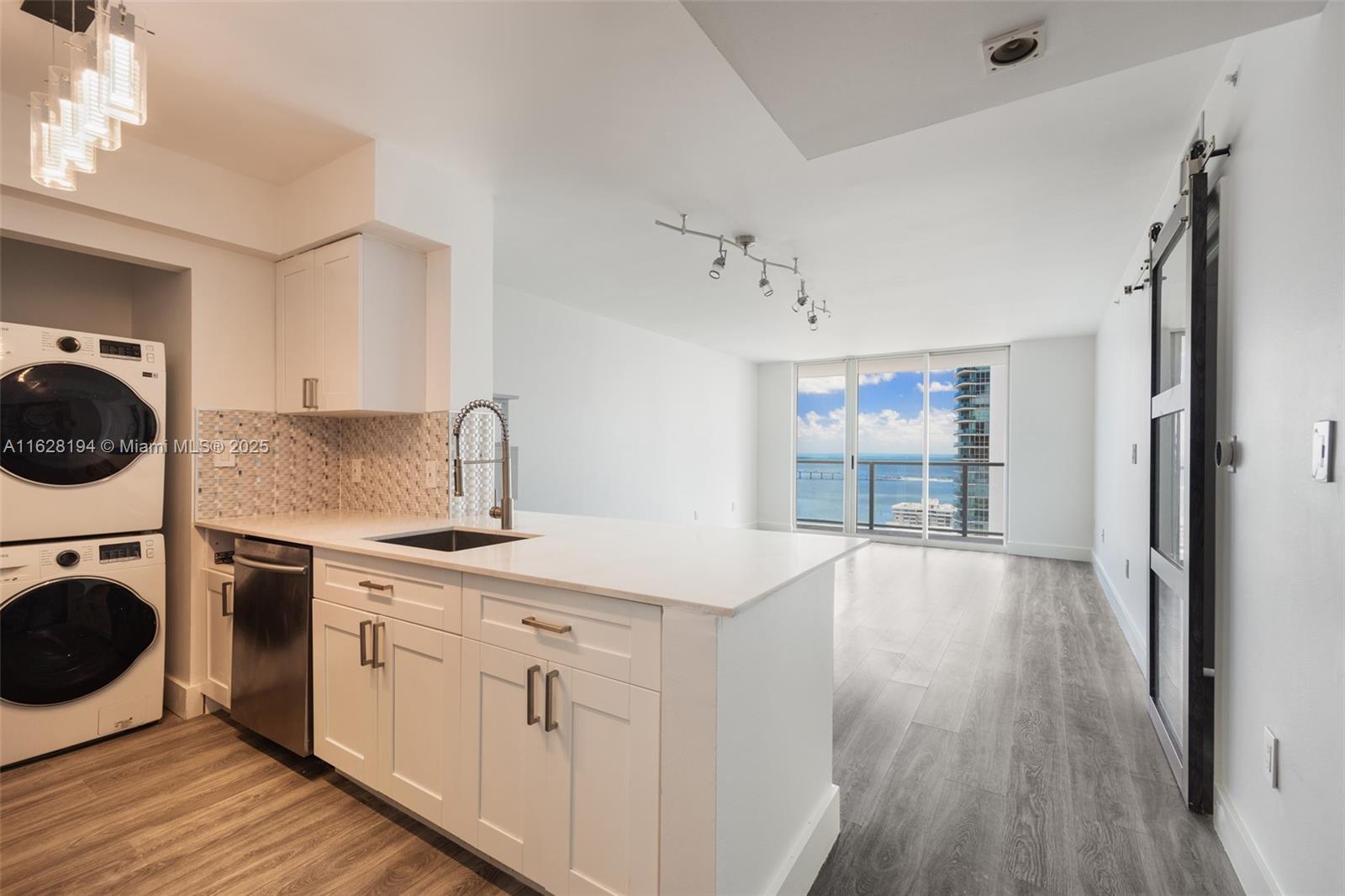 1155 Brickell Bay Dr 2907