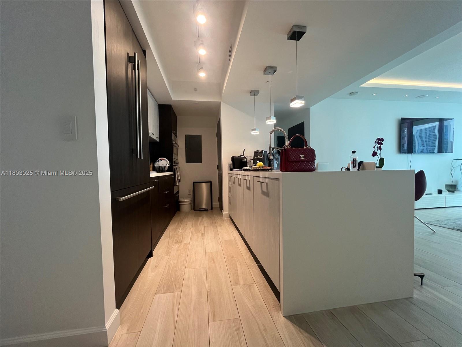500 Brickell Ave 2203