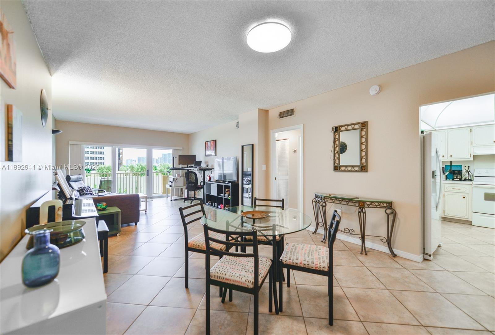 HEMISPHERES CONDO - Residential Lease