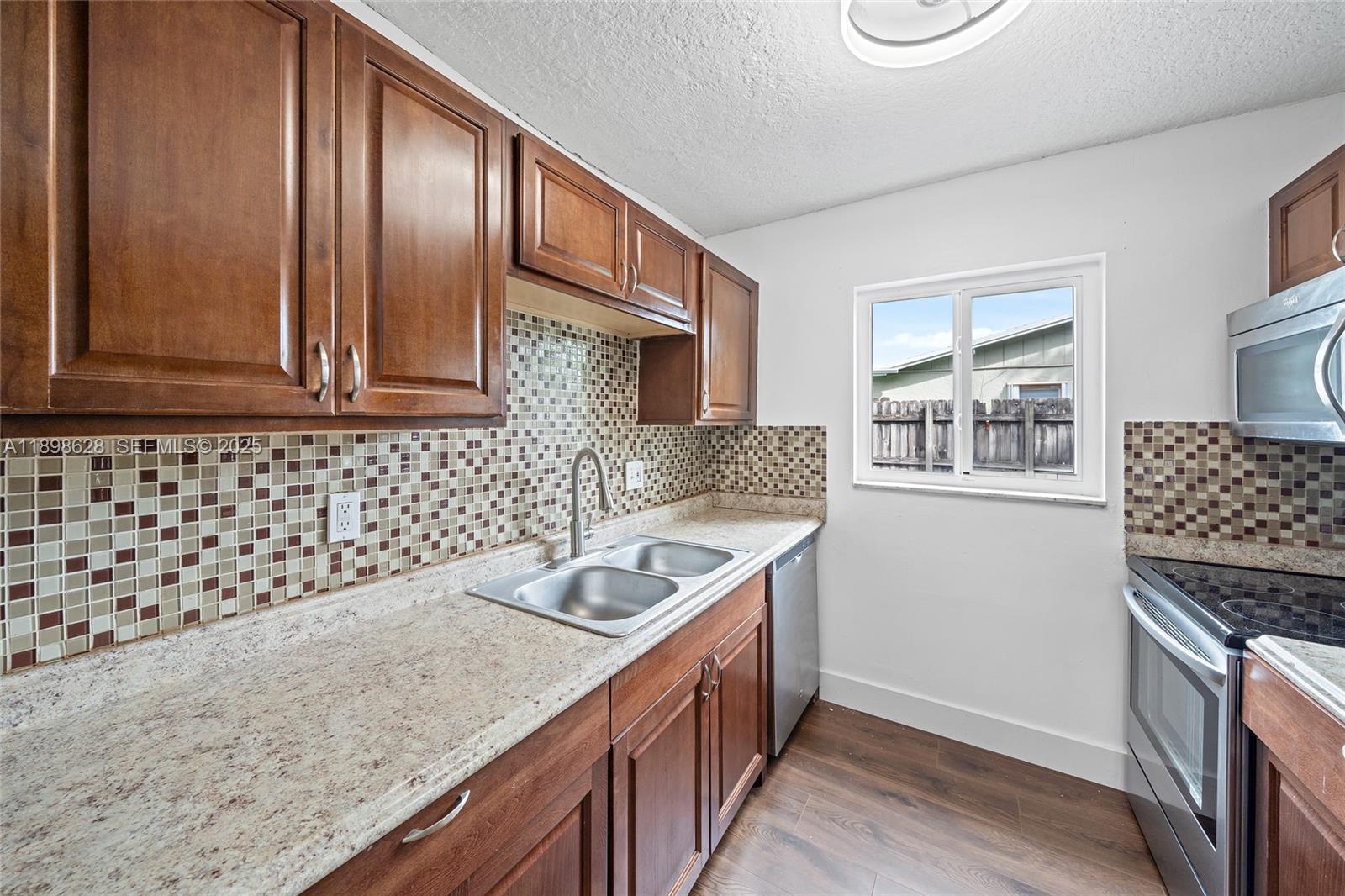 LAUDERDALE NORTH PARK SEC - Residential