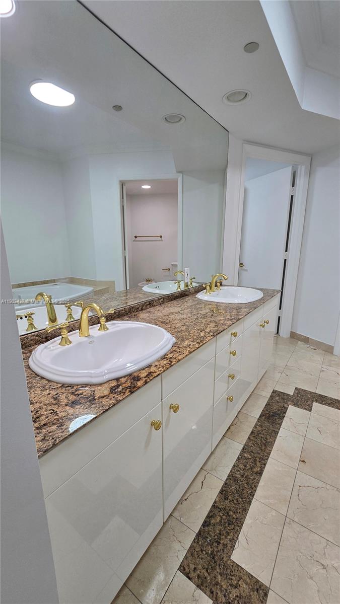 OCEAN ONE CONDO - Residential Lease