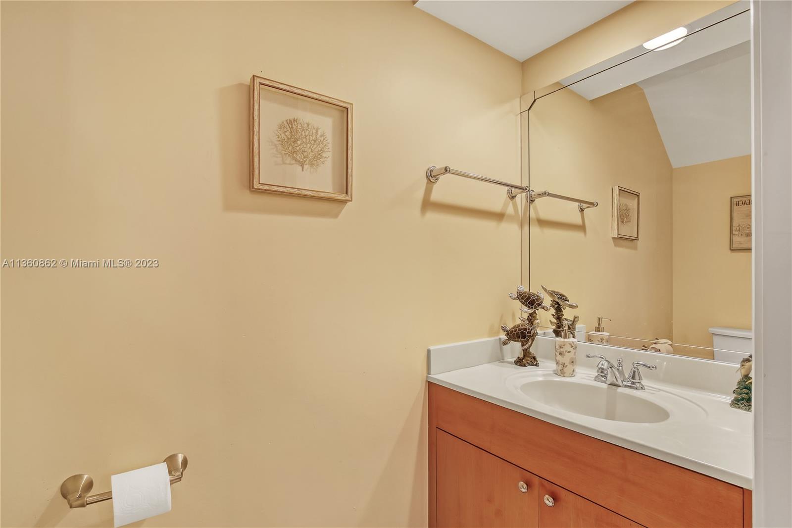 VILLAS OF OCEAN DUNES - Residential Lease