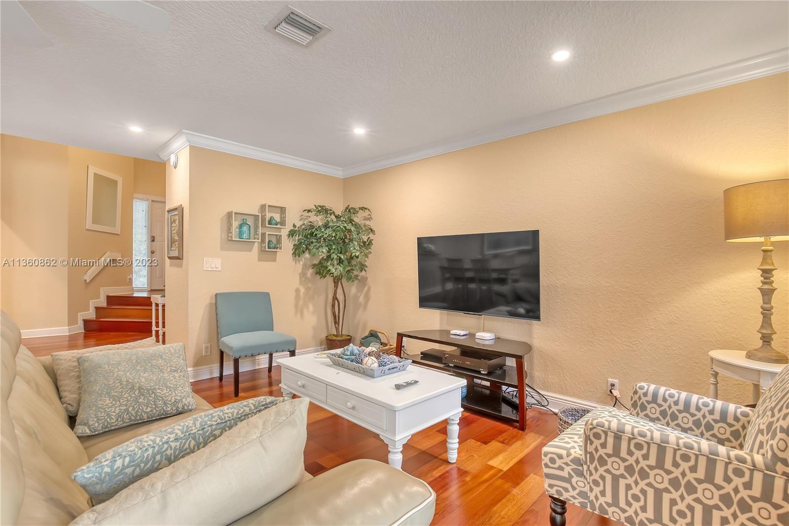 VILLAS OF OCEAN DUNES - Residential Lease