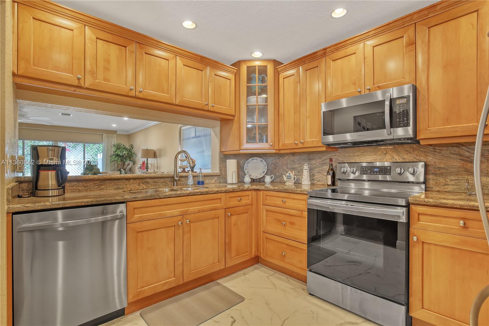 VILLAS OF OCEAN DUNES - Residential Lease