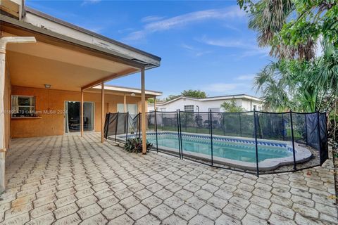 A home in Lauderdale Lakes