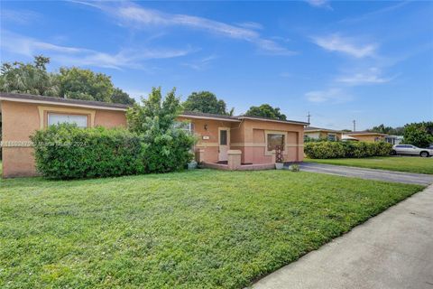 A home in Lauderdale Lakes