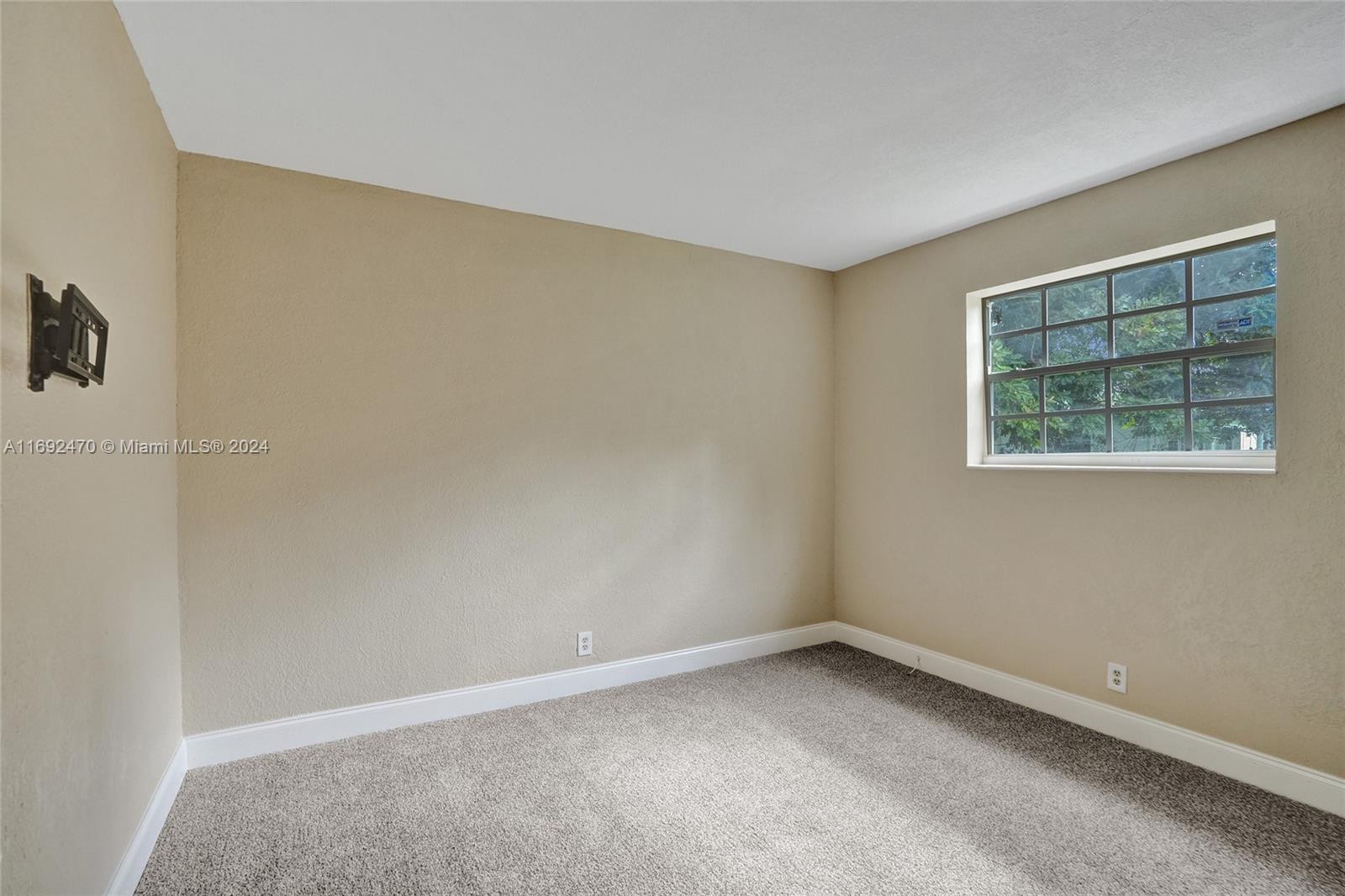ORIOLE ESTATES SEC 6 - Residential