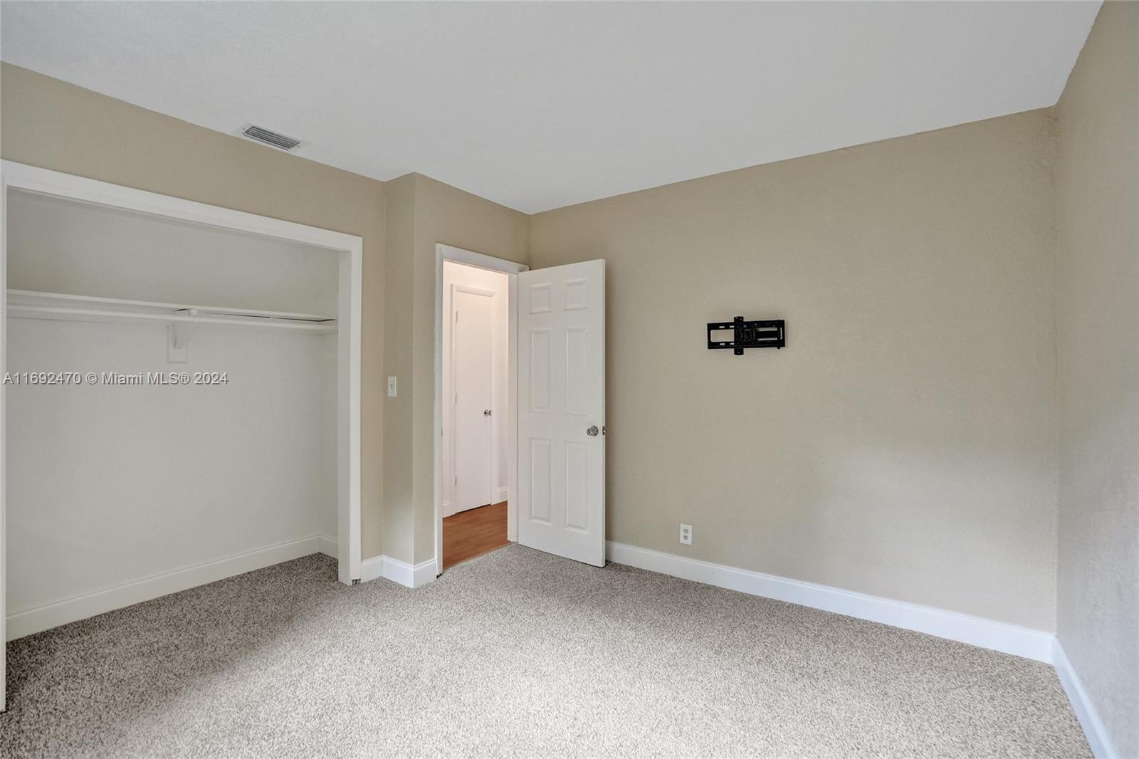 ORIOLE ESTATES SEC 6 - Residential