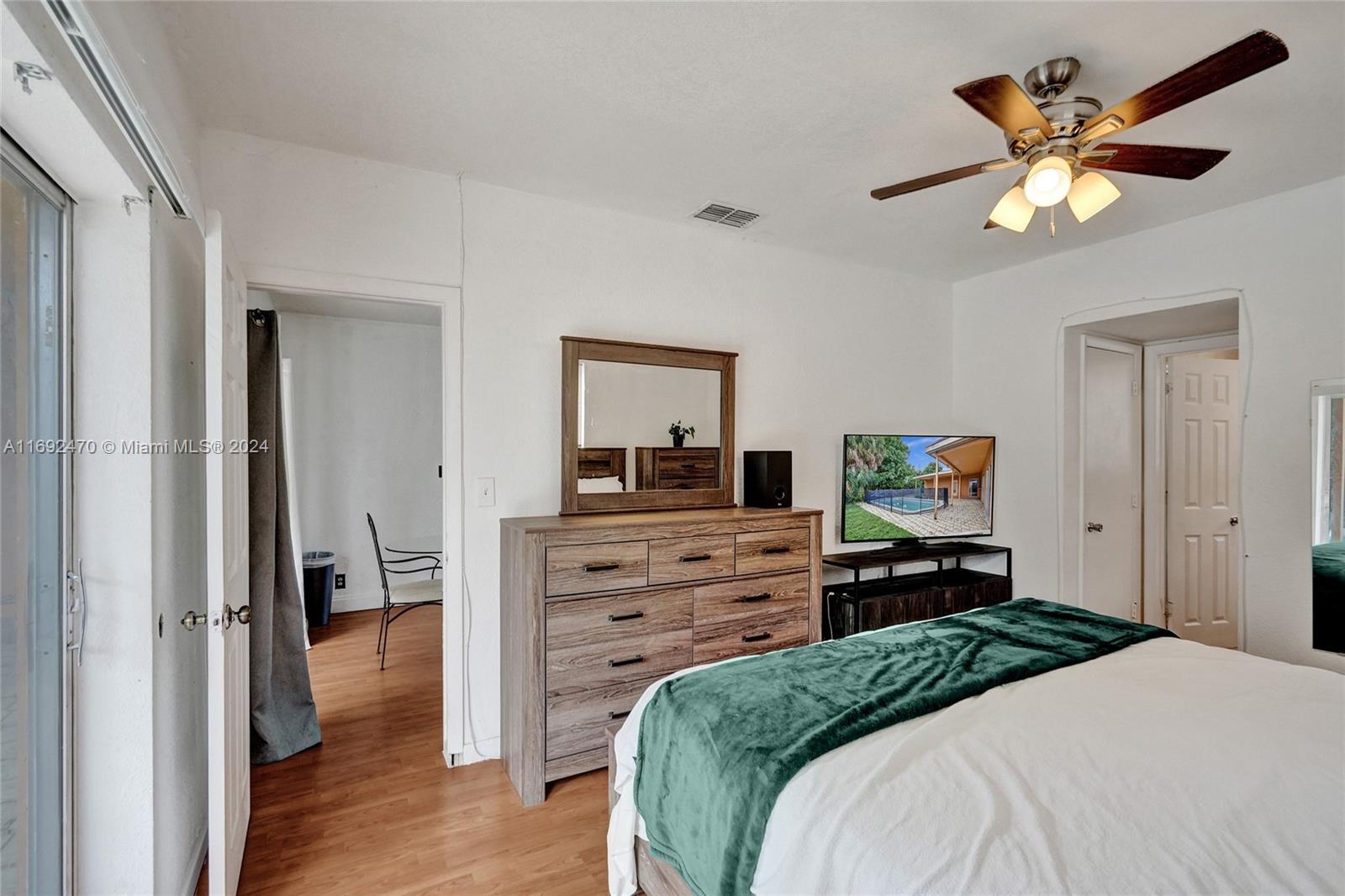 ORIOLE ESTATES SEC 6 - Residential
