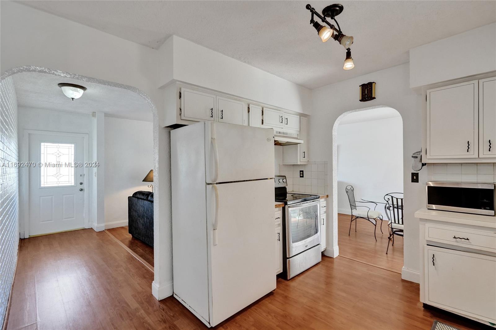 ORIOLE ESTATES SEC 6 - Residential