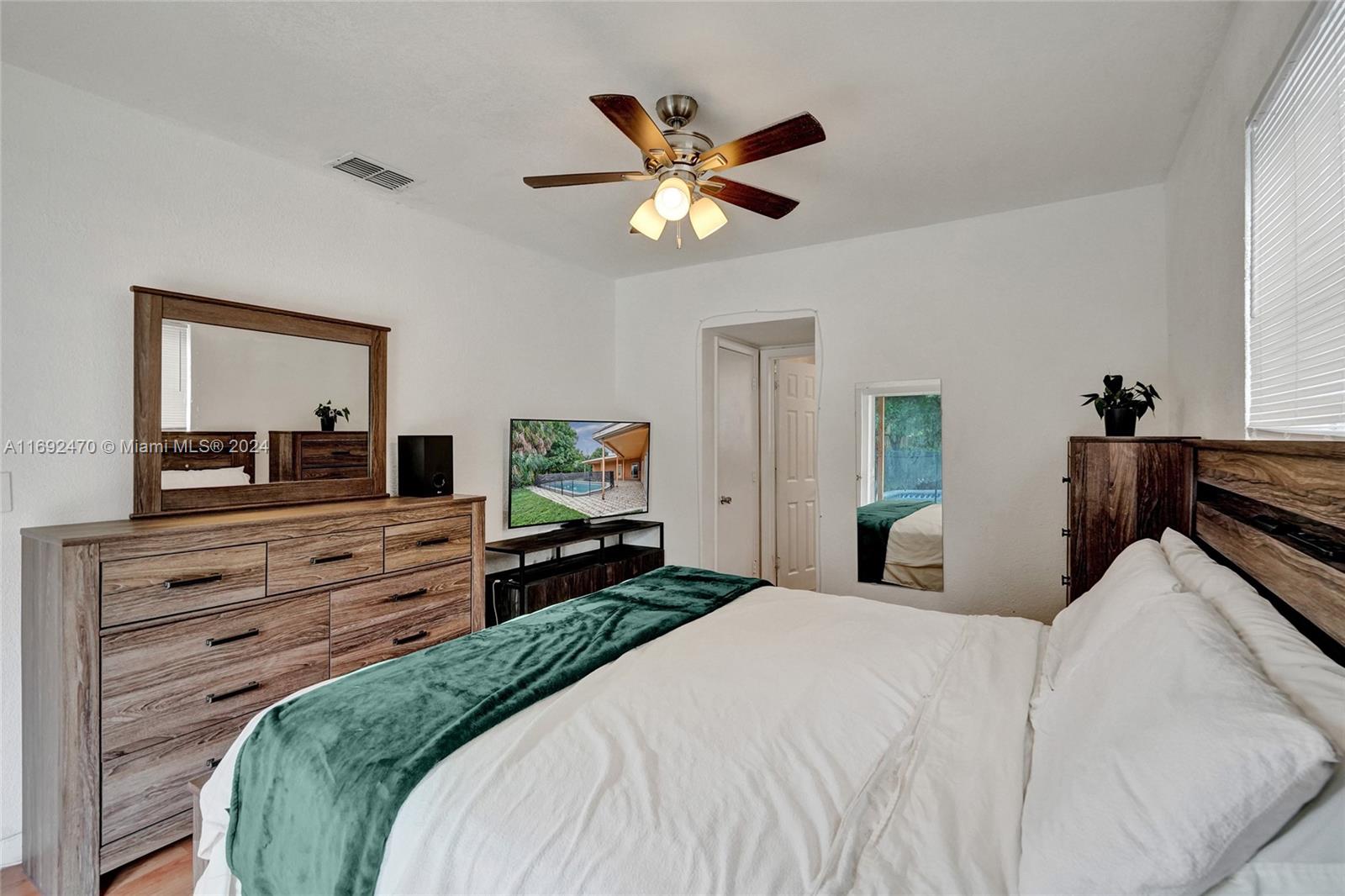 ORIOLE ESTATES SEC 6 - Residential
