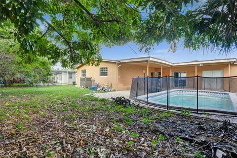 A home in Lauderdale Lakes