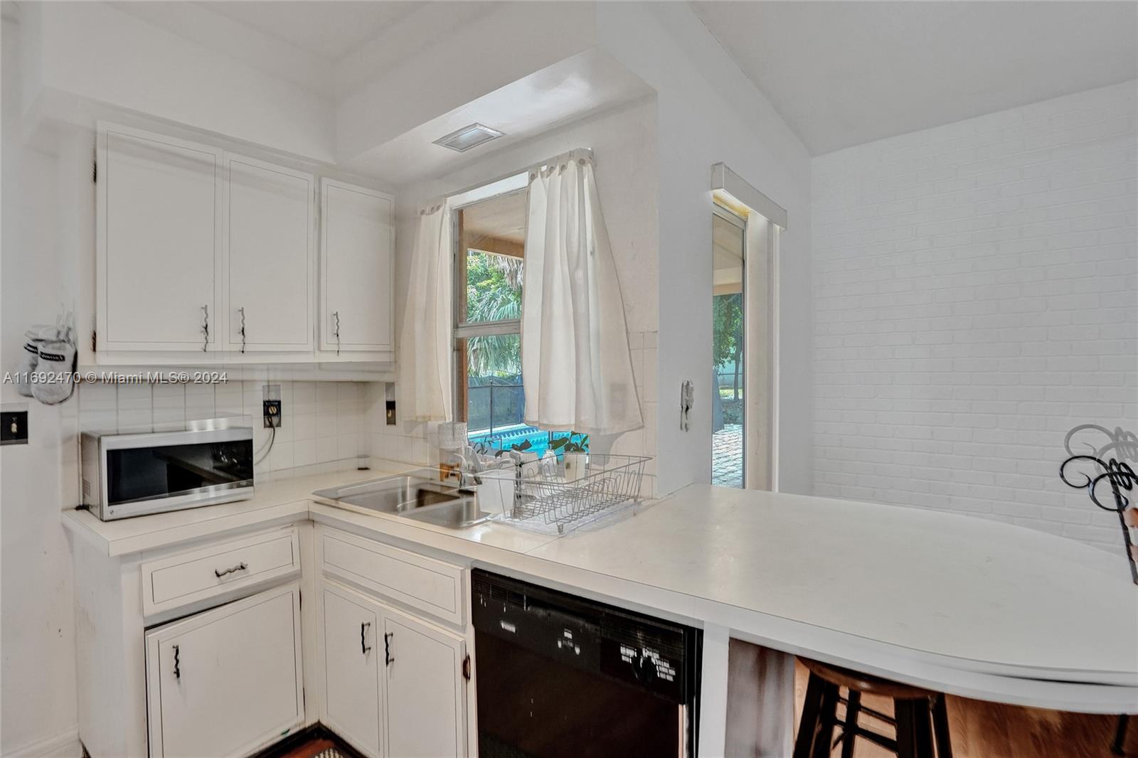 ORIOLE ESTATES SEC 6 - Residential