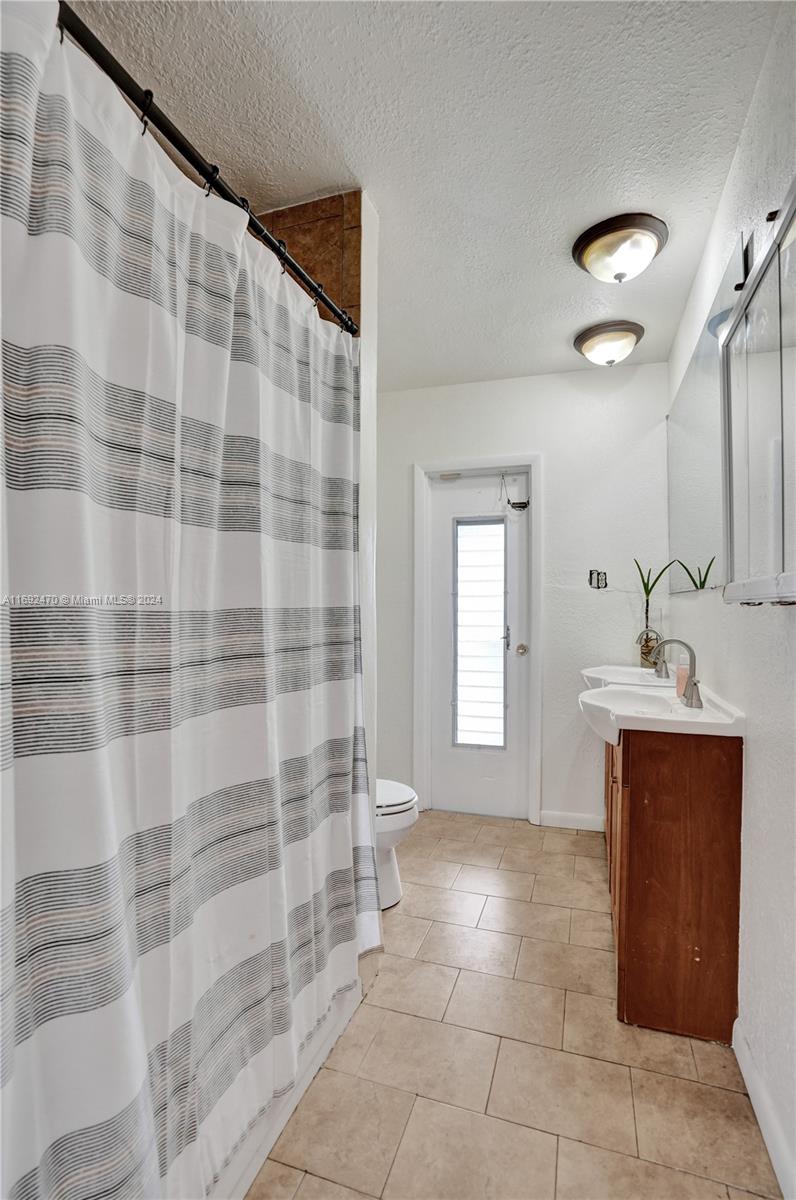 ORIOLE ESTATES SEC 6 - Residential