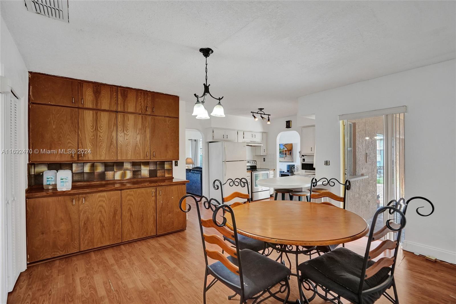ORIOLE ESTATES SEC 6 - Residential